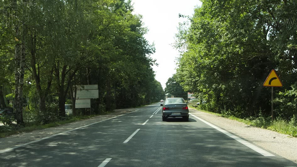 Czy w tej sytuacji, przy zachowaniu szczególnej ostrożności wolno Ci rozpocząć wyprzedzanie poprzedzającego pojazdu ?